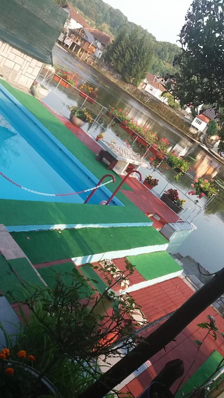 Villa Dino Kulen Vakuf Εξωτερικό φωτογραφία